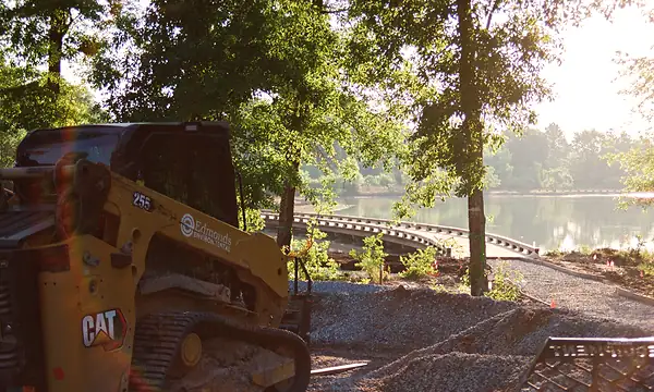 Retaining wall and grade structure image for a hardscape article