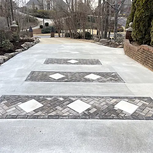 Diamond details repeated along the finished driveway
