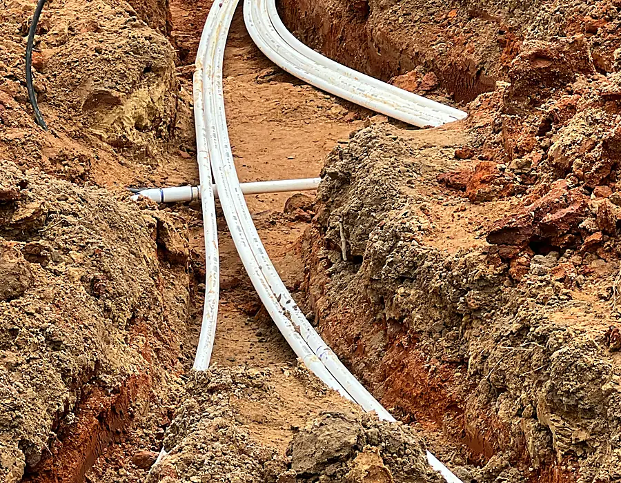 Planting and finish layers supported by drainage planning